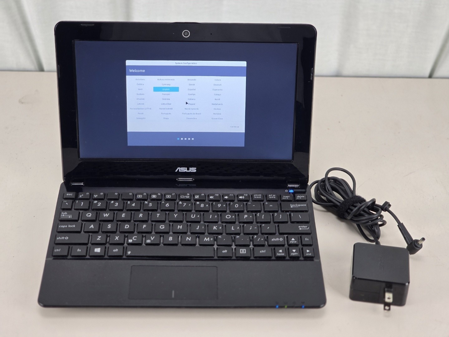 Asus 1015e 10.1 Laptop, Intel Celeron 847 1.10GHz, 2GB RAM, 120GB SSD Linux